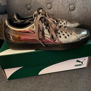 Puma Sneakers - Women’s Metallic Black